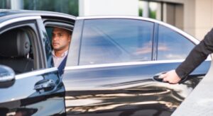 How do I choose a limousine service at the airport?