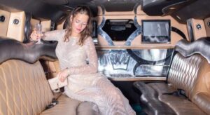 What should be seen in a limousine company before hiring