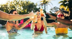 305 Day 2025 in Miami Embark on This Fun Party with an Exclusive Limousine Service