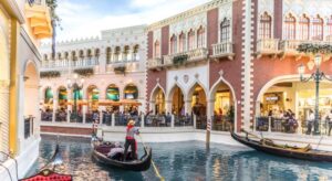 Discover Las Vegas in Style Explore Cultural Attractions, Iconic Sites, and Stunning Scenery